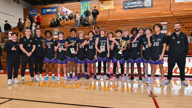 Carlsbad vs Faith Family Academy Torrey Pines Holiday Classic December 30, 2023 Photo-Justin Fine02